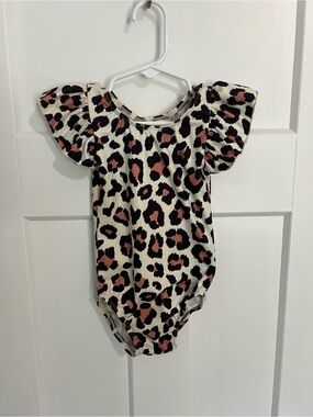 Mila & Rose Leopard Print Flutter-Sleeve Baby bodysuit in leopard print